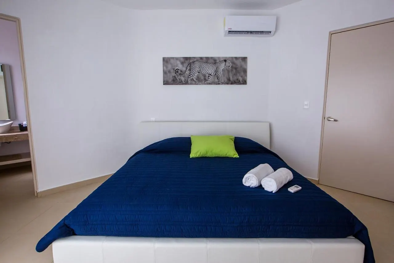 Paraiso Magico Suites Playa del Carmen 0*,  México
